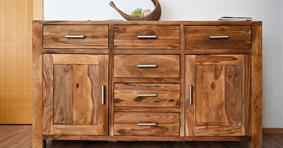 Nábytok z masívu: prečo sa oplatí investovať viac